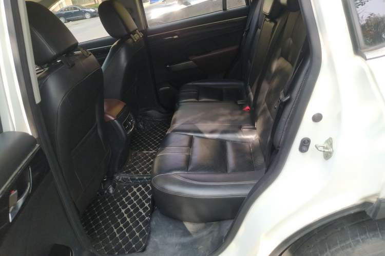 Used GAC Trumpchi GS7 2017 280T Two-Wheel Drive Luxury Model Left Rear Seat