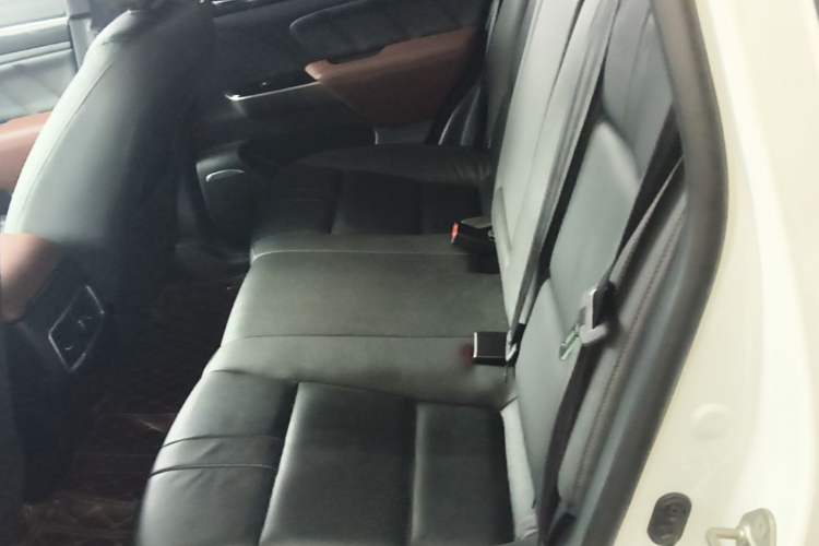Used GAC Trumpchi GS7 2017 280T Two-Wheel Drive Luxury Model Left Rear Seat