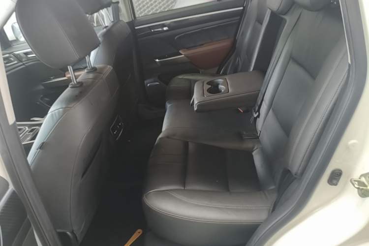 Used GAC Trumpchi GS7 2017 280T Two-Wheel Drive Luxury Model Left Rear Seat