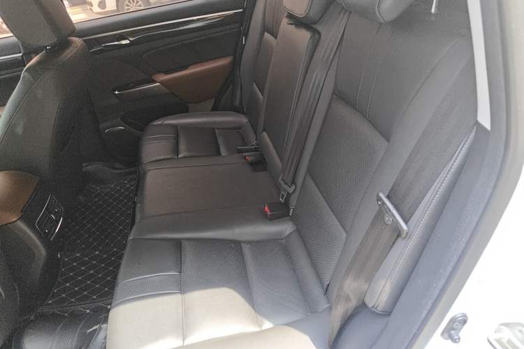 Used GAC Trumpchi GS7 2017 280T Two-Wheel Drive Luxury Model Left Rear Seat