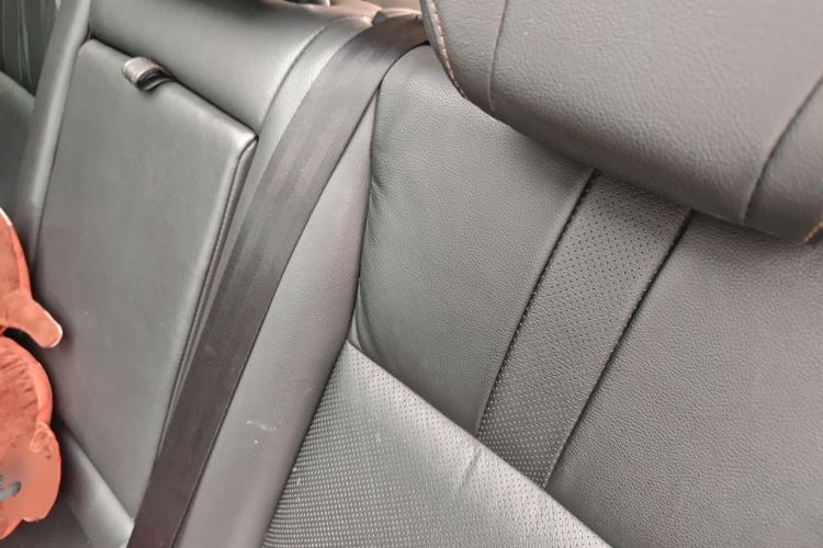 Used GAC Trumpchi GS7 2017 320T Two-Wheel-Drive Luxury Smart Connectivity Model Left Rear Seat