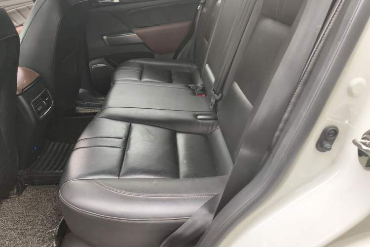 Used GAC Trumpchi GS7 2017 320T Two-Wheel-Drive Luxury Smart Connectivity Model Left Rear Seat