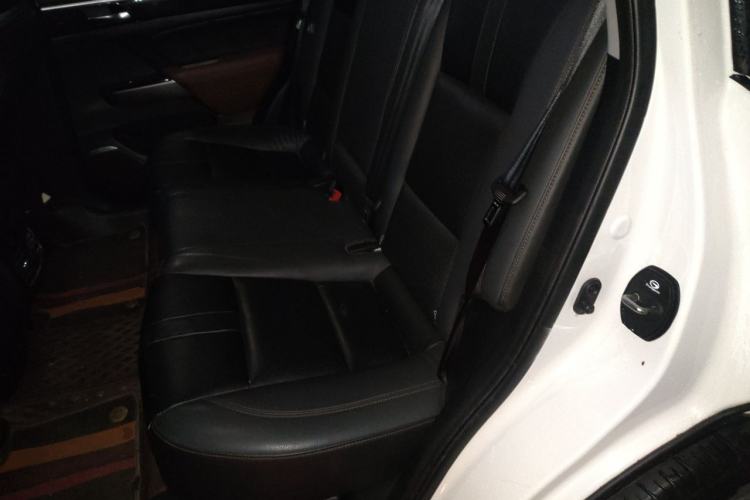 Used GAC Trumpchi GS7 2017 320T Two-Wheel-Drive Luxury Smart Connectivity Model Left Rear Seat