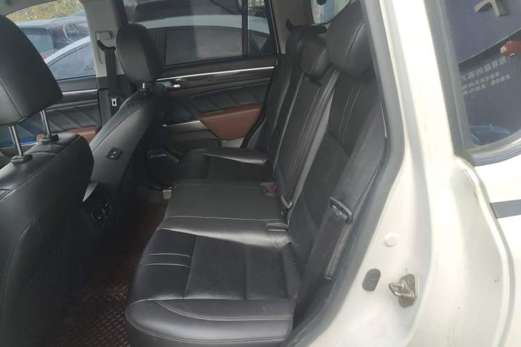 Used GAC Trumpchi GS7 2017 320T Two-Wheel-Drive Luxury Smart Connectivity Model Left Rear Seat