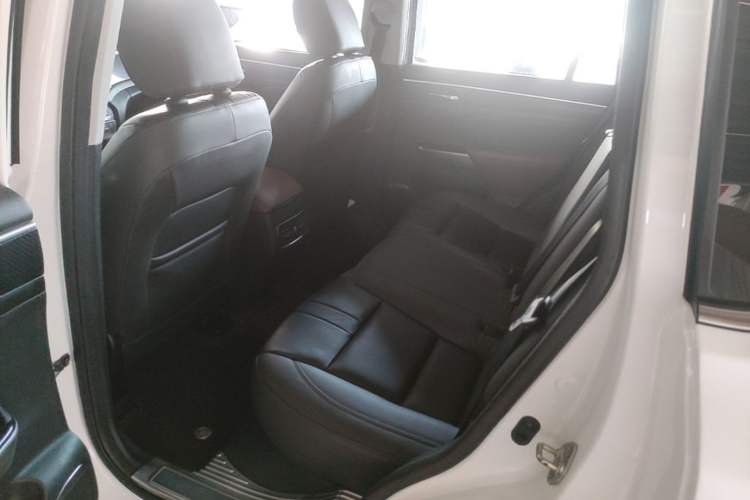 Used GAC Trumpchi GS7 2017 280T Two-Wheel Drive Luxury Model Left Rear Seat
