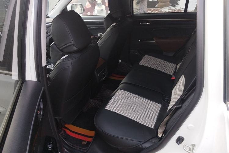 Used GAC Trumpchi GS7 2017 320T Two-Wheel-Drive Luxury Smart Connectivity Model Left Rear Seat