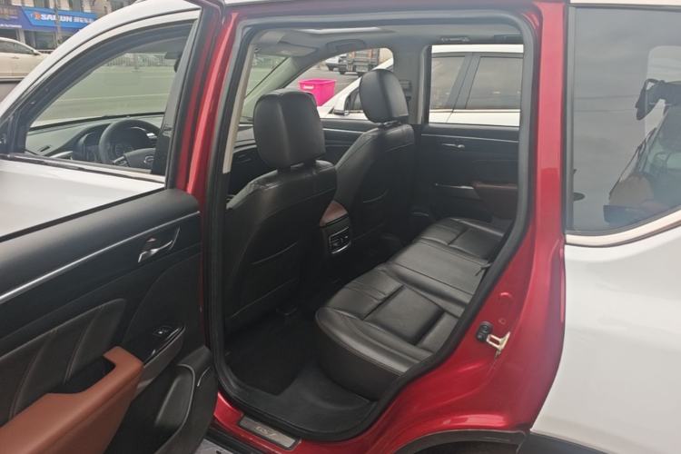 Used GAC Trumpchi GS7 2017 320T Two-Wheel-Drive Luxury Model Left Rear Seat