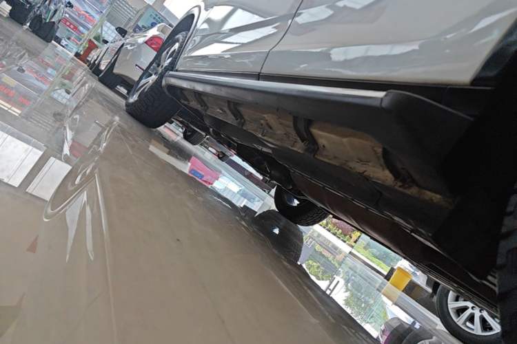 Used GAC Trumpchi GS7 2017 320T Two-Wheel-Drive Luxury Model Left Side Sill