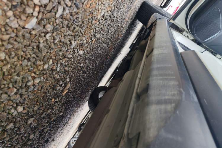 Used GAC Trumpchi GS7 2017 320T Two-Wheel-Drive Luxury Smart Connectivity Model Left Side Sill