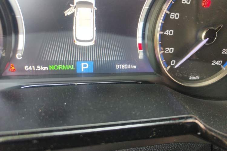 Used GAC Trumpchi GS7 2017 280T Two-Wheel Drive Luxury Model Odometer Close Up
