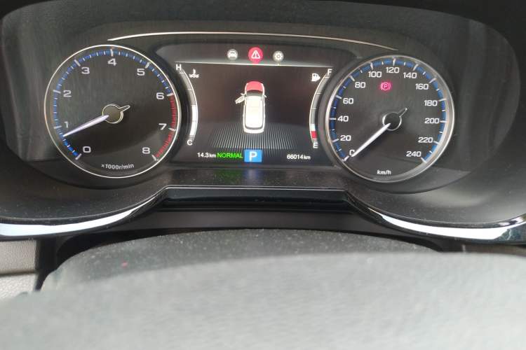 Used GAC Trumpchi GS7 2017 280T Two-Wheel Drive Luxury Model Odometer Close Up