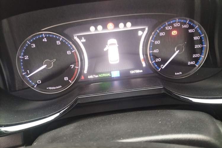 Used GAC Trumpchi GS7 2017 320T Four-Wheel Drive Luxury Smart Connectivity Model Odometer Close Up