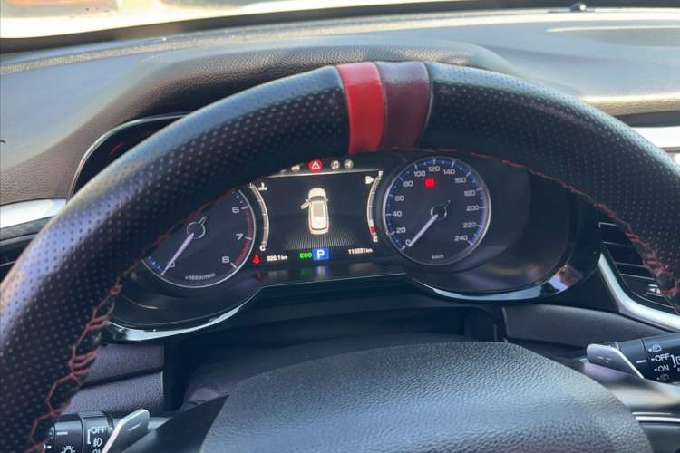 Used GAC Trumpchi GS7 2017 320T Two-Wheel-Drive Luxury Smart Connectivity Model Odometer Close Up