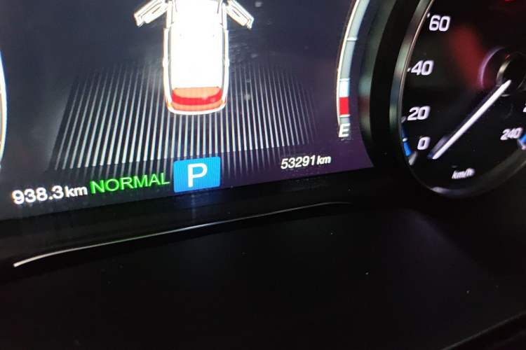 Used GAC Trumpchi GS7 2017 280T Two-Wheel Drive Luxury Model Odometer Close Up