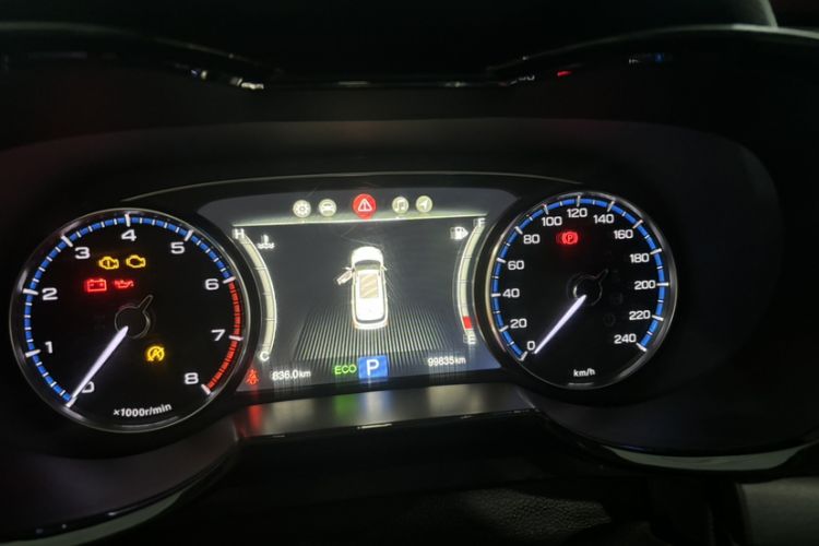 Used GAC Trumpchi GS7 2017 320T Four-Wheel Drive Luxury Smart Connectivity Model Odometer Close Up