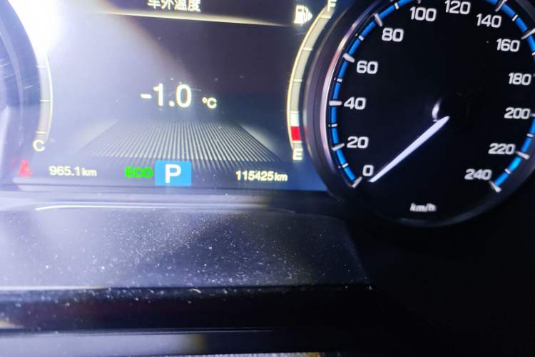 Used GAC Trumpchi GS7 2017 280T Two-Wheel Drive Luxury Model Odometer Close Up