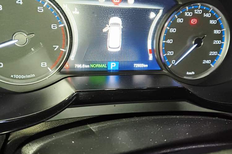 Used GAC Trumpchi GS7 2017 280T Two-Wheel Drive Luxury Model Odometer Close Up