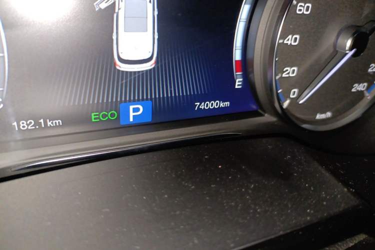 Used GAC Trumpchi GS7 2017 320T Two-Wheel-Drive Luxury Model Odometer Close Up