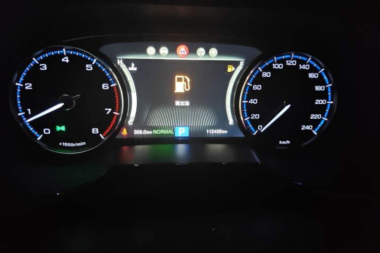 Used GAC Trumpchi GS7 2017 320T Two-Wheel-Drive Luxury Smart Connectivity Model Odometer Close Up