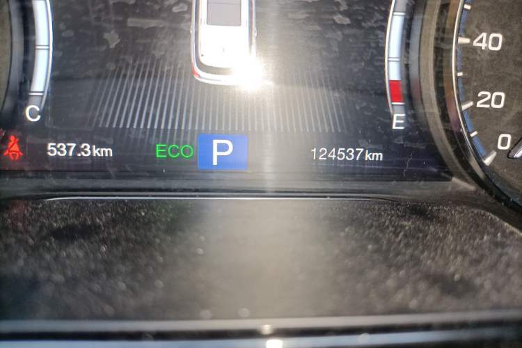 Used GAC Trumpchi GS7 2017 320T Two-Wheel-Drive Luxury Model Odometer Close Up