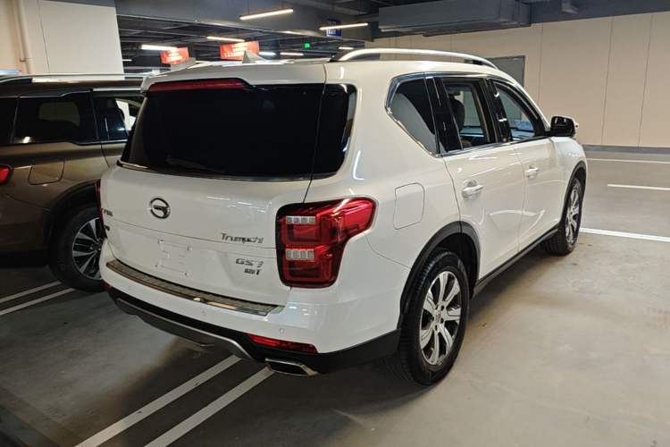 Used GAC Trumpchi GS7 2017 320T Two-Wheel-Drive Luxury Smart Connectivity Model Rear Right 45 Deg