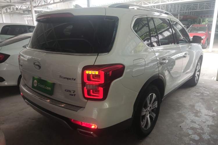 Used GAC Trumpchi GS7 2017 320T Two-Wheel-Drive Luxury Smart Connectivity Model Rear Right 45 Deg