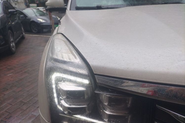 Used GAC Trumpchi GS7 2017 320T Four-Wheel Drive Luxury Smart Connectivity Model Right Front Headlight