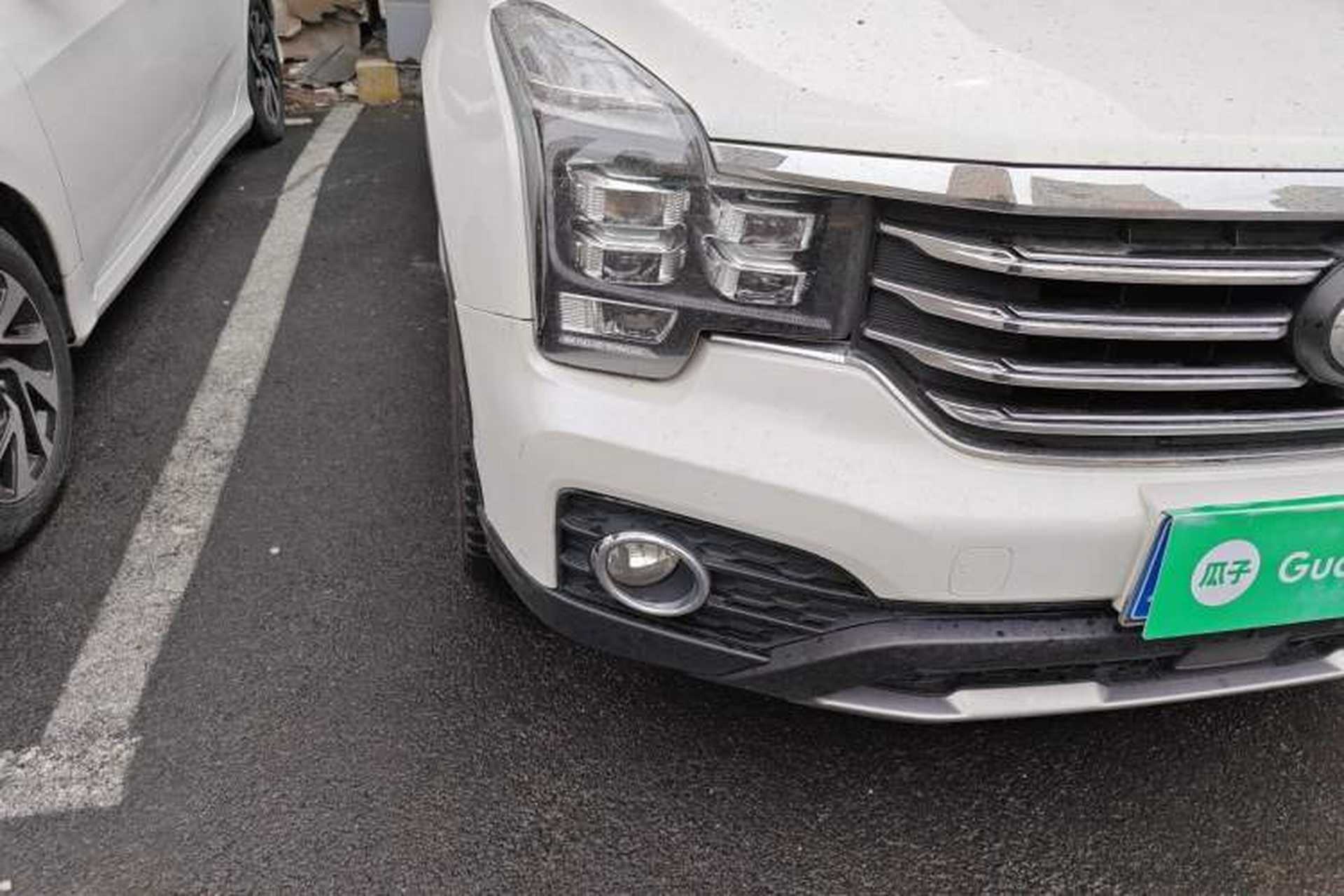 Used GAC Trumpchi GS7 2017 320T Two-Wheel-Drive Luxury Smart Connectivity Model Right Front Headlight