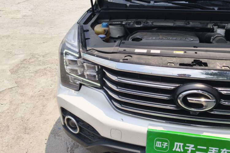 Used GAC Trumpchi GS7 2017 320T Two-Wheel-Drive Luxury Smart Connectivity Model Right Front Headlight