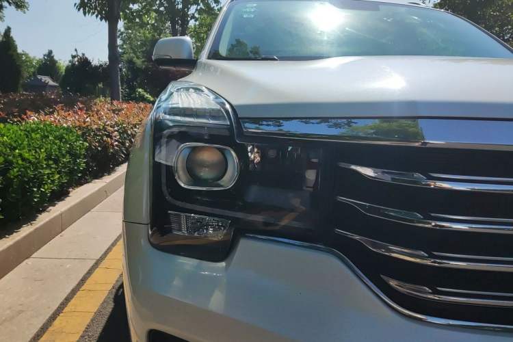 Used GAC Trumpchi GS7 2017 280T Two-Wheel Drive Luxury Model Right Front Headlight