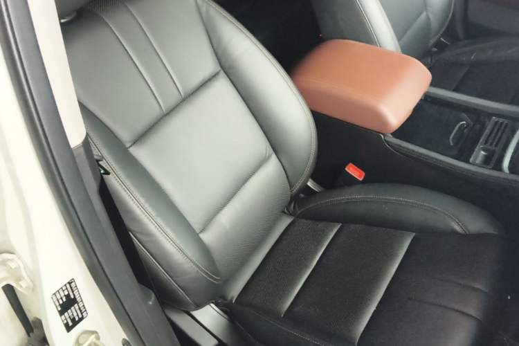 Used GAC Trumpchi GS7 2017 280T Two-Wheel Drive Luxury Model Right Front Seat