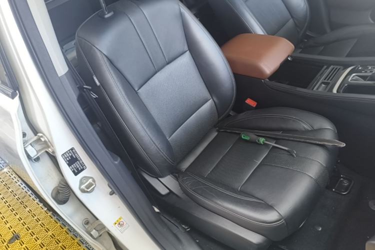 Used GAC Trumpchi GS7 2017 280T Two-Wheel Drive Luxury Model Right Front Seat