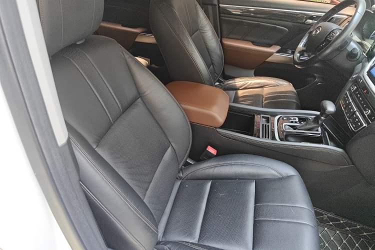 Used GAC Trumpchi GS7 2017 280T Two-Wheel Drive Luxury Model Right Front Seat