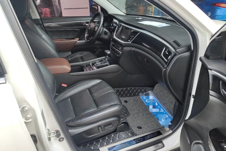 Used GAC Trumpchi GS7 2017 320T Two-Wheel-Drive Luxury Smart Connectivity Model Right Front Seat