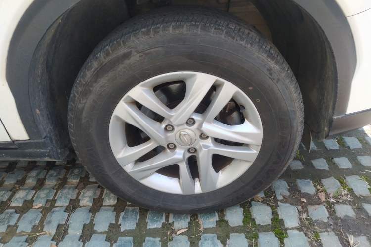Used GAC Trumpchi GS7 2017 280T Two-Wheel Drive Luxury Model Right Front Wheel Hub