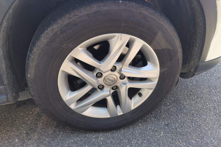 Used GAC Trumpchi GS7 2017 280T Two-Wheel Drive Luxury Model Right Front Wheel Hub