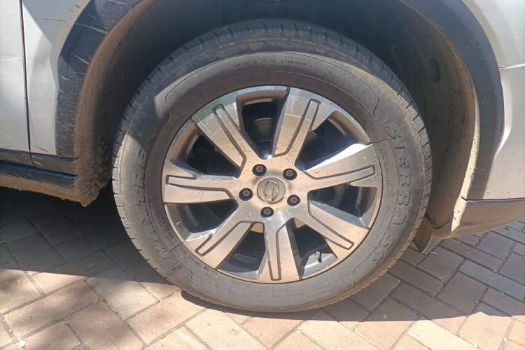 Used GAC Trumpchi GS7 2017 320T Two-Wheel-Drive Luxury Model Right Front Wheel Hub