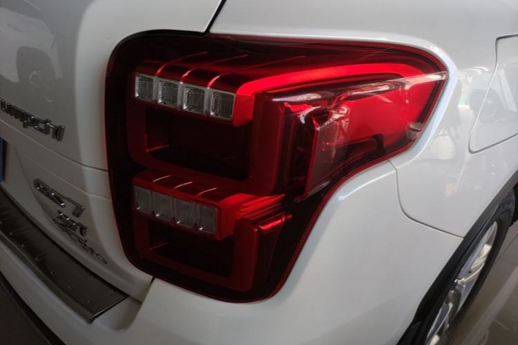 Used GAC Trumpchi GS7 2017 280T Two-Wheel Drive Luxury Model Right Rear Taillight