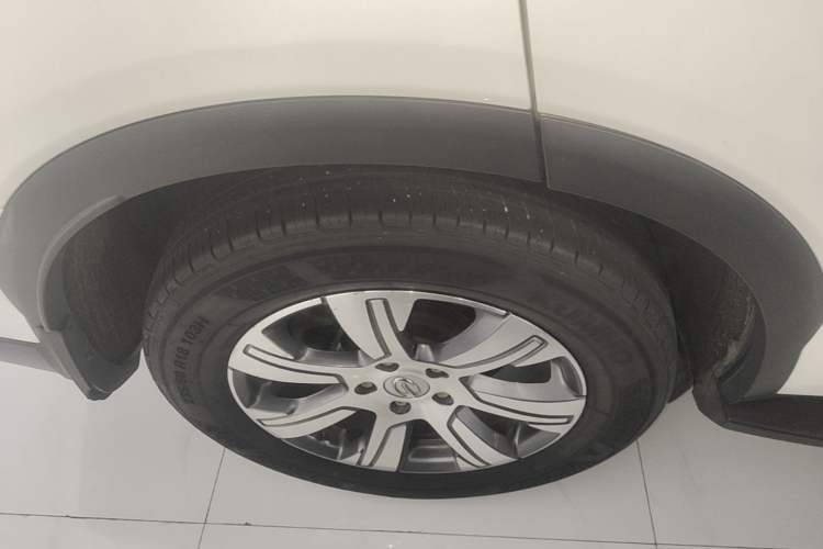 Used GAC Trumpchi GS7 2017 320T Two-Wheel-Drive Luxury Smart Connectivity Model Right Rear Wheel Hub