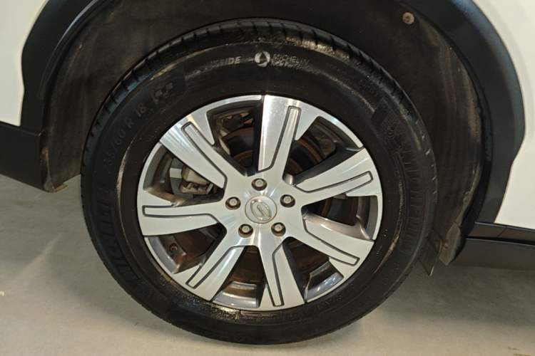 Used GAC Trumpchi GS7 2017 320T Two-Wheel-Drive Luxury Smart Connectivity Model Right Rear Wheel Hub