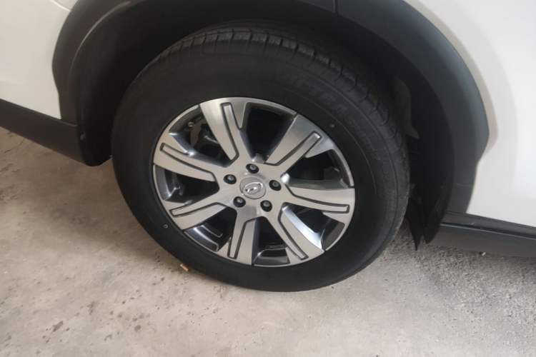 Used GAC Trumpchi GS7 2017 320T Two-Wheel-Drive Luxury Smart Connectivity Model Right Rear Wheel Hub