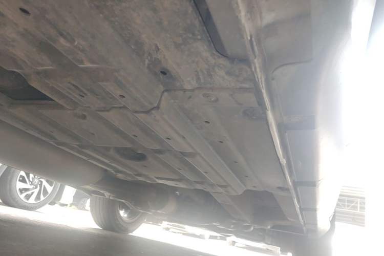Used GAC Trumpchi GS7 2017 320T Two-Wheel-Drive Luxury Smart Connectivity Model Right Side Sill