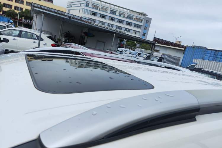 Used GAC Trumpchi GS7 2017 280T Two-Wheel Drive Luxury Model Roof