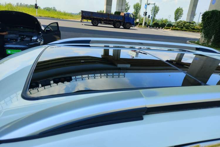 Used GAC Trumpchi GS7 2017 320T Two-Wheel-Drive Luxury Smart Connectivity Model Roof