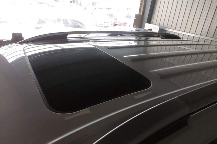 Used GAC Trumpchi GS7 2017 280T Two-Wheel Drive Luxury Model Roof