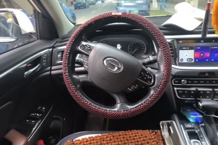 Used GAC Trumpchi GS7 2017 320T Two-Wheel-Drive Luxury Smart Connectivity Model Steering Wheel