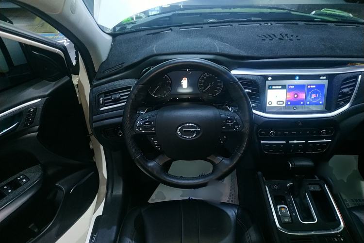 Used GAC Trumpchi GS7 2017 320T Two-Wheel-Drive Luxury Smart Connectivity Model Steering Wheel
