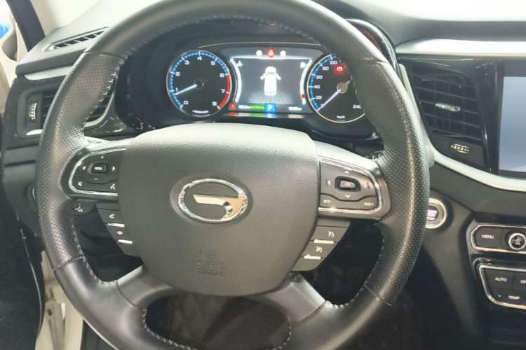 Used GAC Trumpchi GS7 2017 280T Two-Wheel Drive Luxury Model Steering Wheel