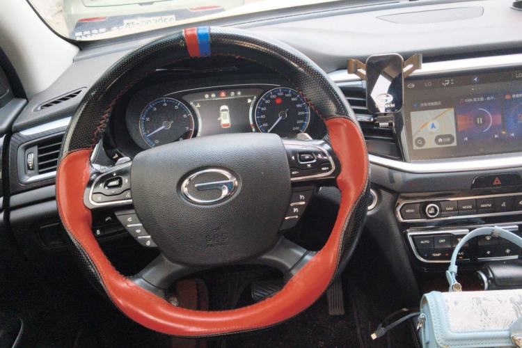 Used GAC Trumpchi GS7 2017 320T Two-Wheel-Drive Luxury Smart Connectivity Model Steering Wheel