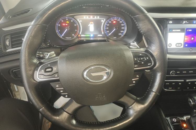 Used GAC Trumpchi GS7 2017 320T Two-Wheel-Drive Luxury Smart Connectivity Model Steering Wheel